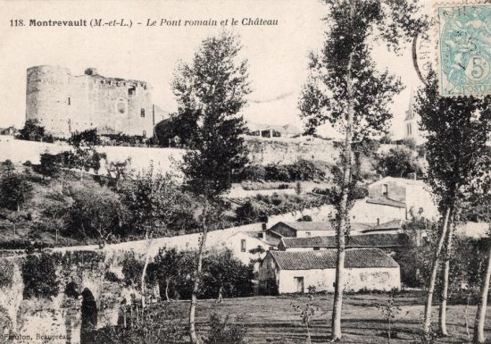 Quelle est cette cité fortifiée qui domine la vallée de l’Èvre ?