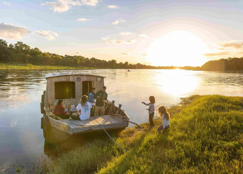 Croisière sur la Loire à bord du bateau habitable “Anguille sous Roche”