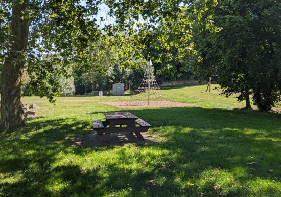 Aire de pique-nique La Coulée de l’Avoye à Saint-Rémy-en-Mauges