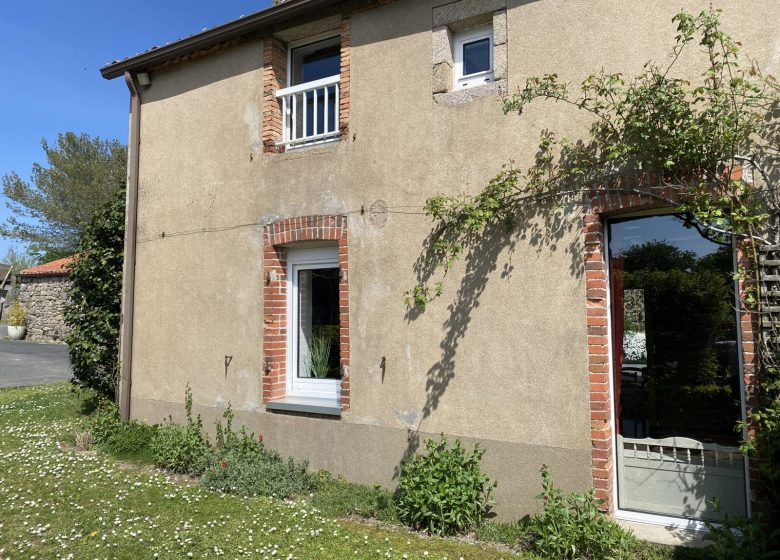 Salle et Gîtes de la Roullière