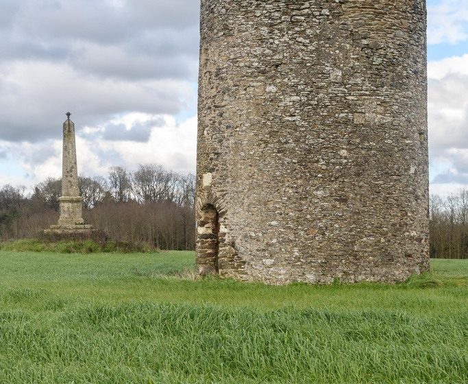 Monument de la bataille du Grand Choc de Chaudron et moulin de la Vigne-du-Pé