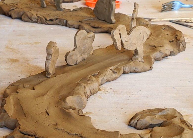 POTERIE | Atelier sensoriel 2-5 ans “Le chemin d’argile”