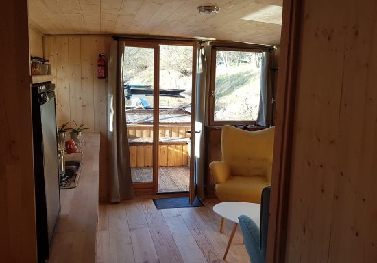 Toue cabanée Au bout de l’île (Bateau)