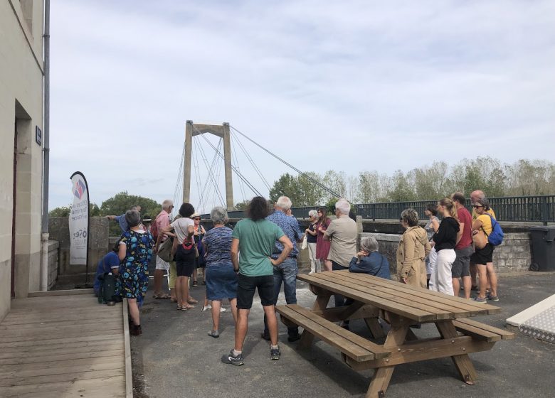 Visite guidée “La vie au bord du fleuve à Saint-Florent-le-Vieil” avec Hélène, La Clef des Sables