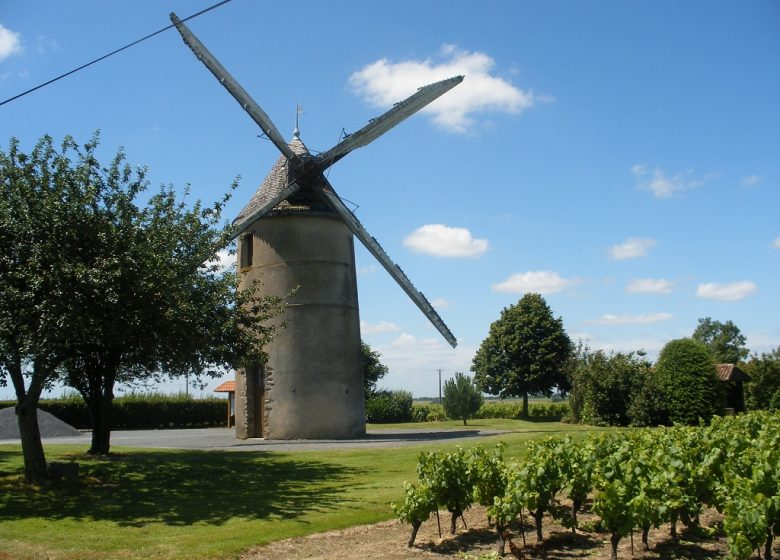 AIRE DE CAMPING CAR DU MOULIN GUILLOU