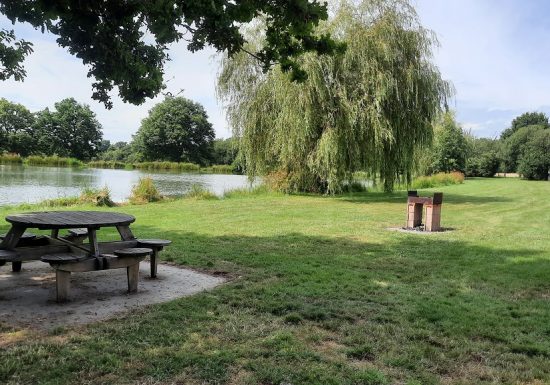 Aire de pique-nique des étangs à Melay