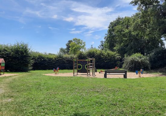 Aire de pique-nique de la Chapelle Rousselin