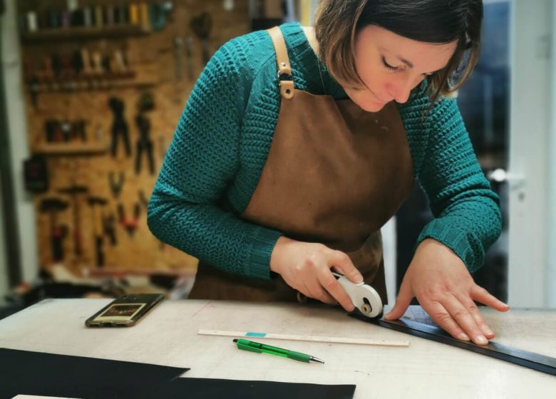 Atelier Maroline : Fabrication d’un sac en cuir artisanal