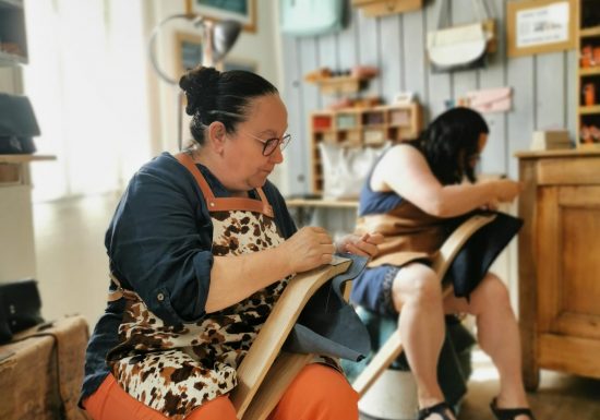 Atelier Maroline : fabrication d’un sac en cuir artisanal