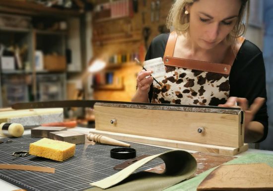 Atelier Maroline : fabrication d’une ceinture artisanale en cuir