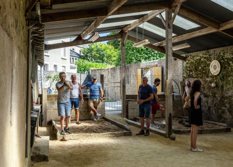 Initiation à la boule de sable à La Juiverie