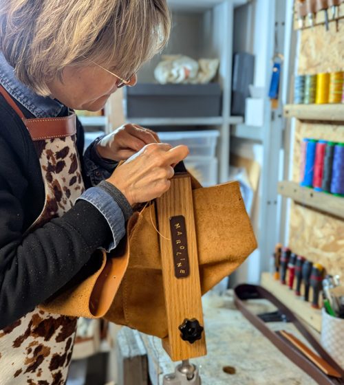 Atelier Maroline : Fabrication d’un sac en cuir artisanal