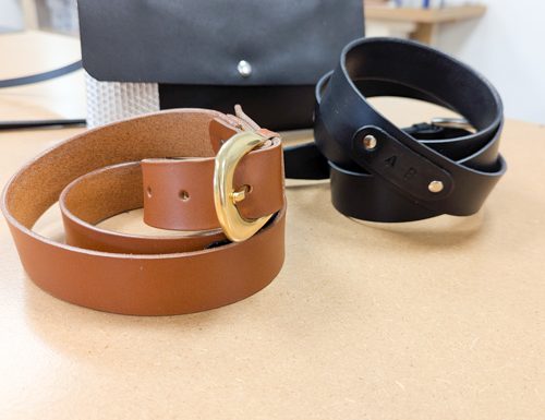 Atelier Maroline : fabrication d’une ceinture artisanale en cuir ou d’un sac banane en cuir