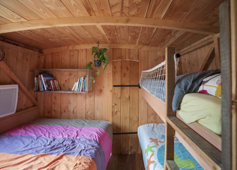 Escapade en famille sur une toue cabanée de Loire