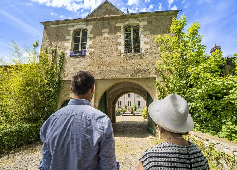 CHÂTEAU DE LA TOURLANDRY