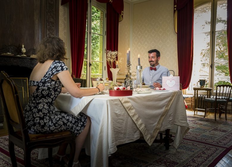 CHAMBRES D’HÔTES AU CHÂTEAU DE LA TOURLANDRY