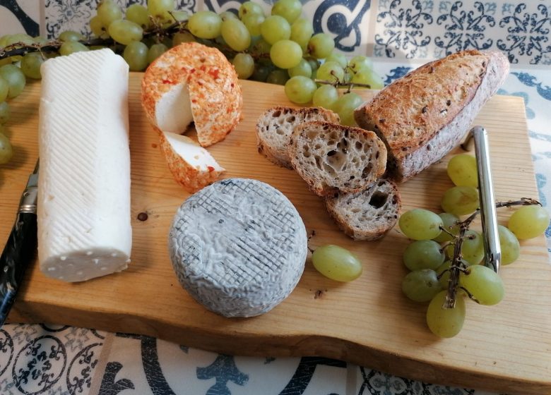 Chevretheil : vente à la ferme de fromage de chèvre et savons artisanaux