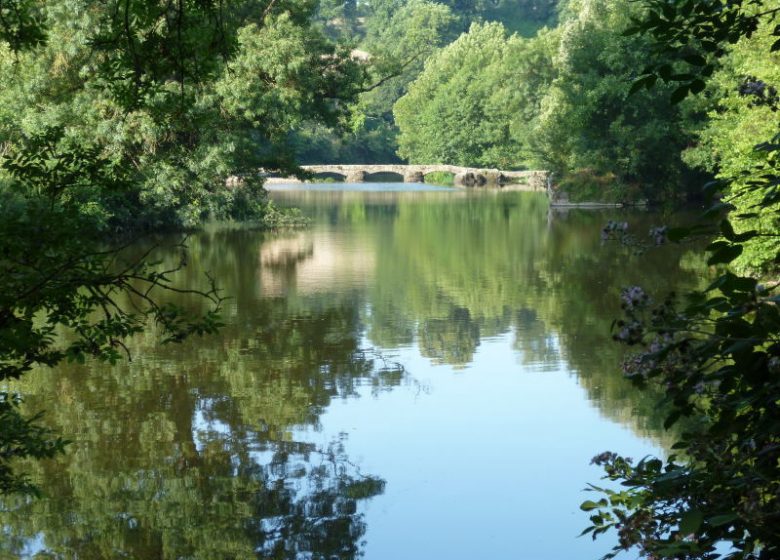 AIRE DE CAMPING-CAR LES HAUTES HERBES