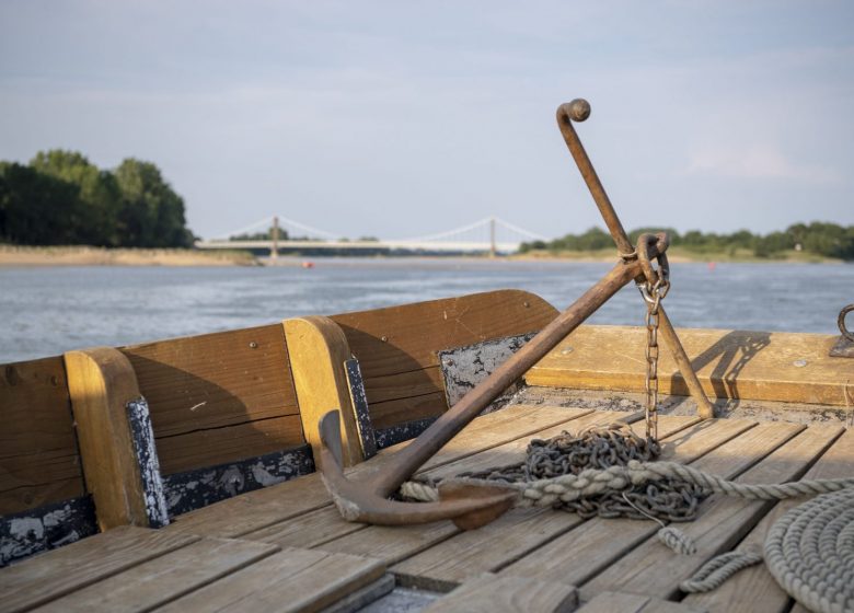 LOIRE EN BATEAU : BATEAU TRADITIONNEL VENT D’SOULAIR