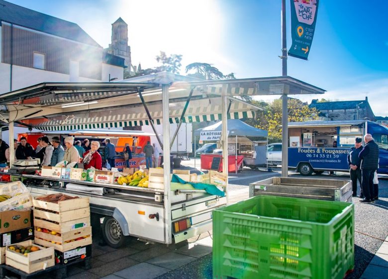 Marché hebdomadaire à Montjean-sur-Loire