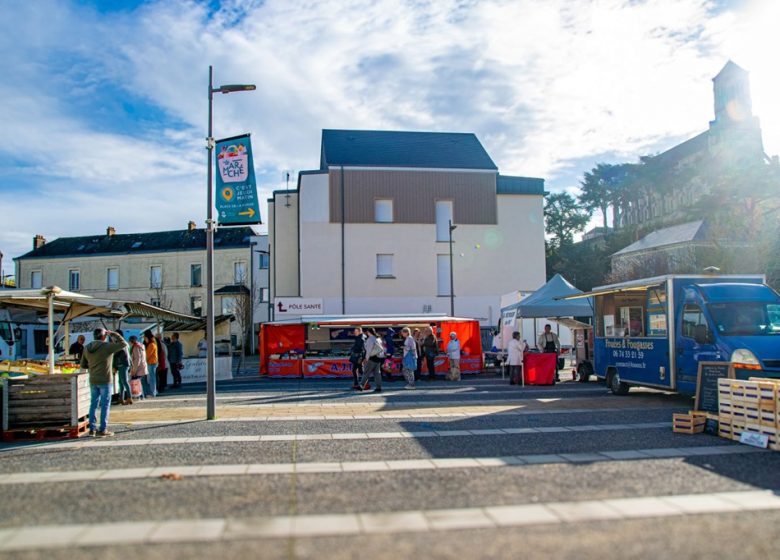 Marché hebdomadaire à Montjean-sur-Loire