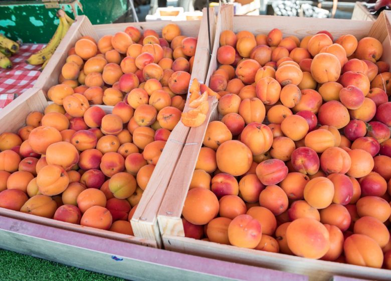 Marché hebdomadaire à Saint-Germain-sur-Moine