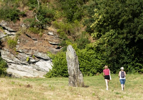 Le Menhir de Bréau – La Pierre qui Tourne