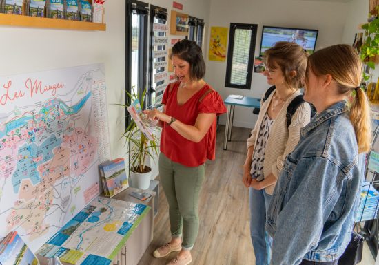 Aire d’arrêt principale de La Loire à Vélo à Montjean-sur-Loire