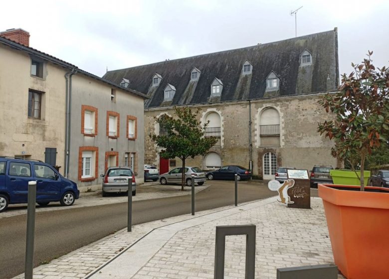 Panneau Patrimoine Vallée de l’Evre: Centre Historique de Beaupréau