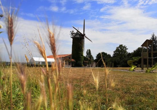 Aire de pique-nique aux abords du Moulin de l’Epinay