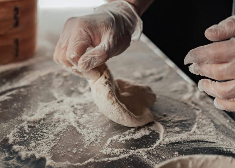 Printemps BIO – La cuisson du pain à l’Angevinière