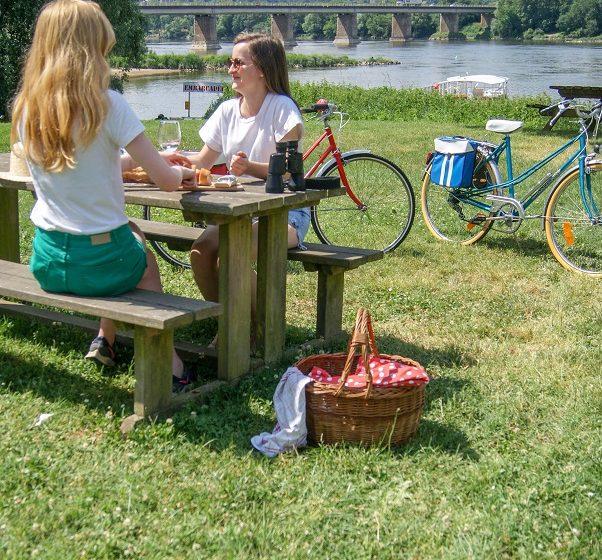 Aire de pique-nique et arrêt vélo – Le Cul du Moulin