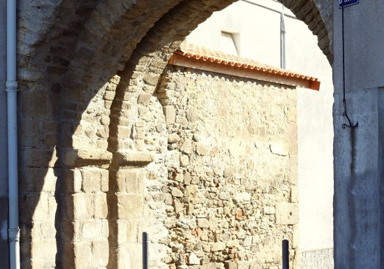 Porte du château et les remparts