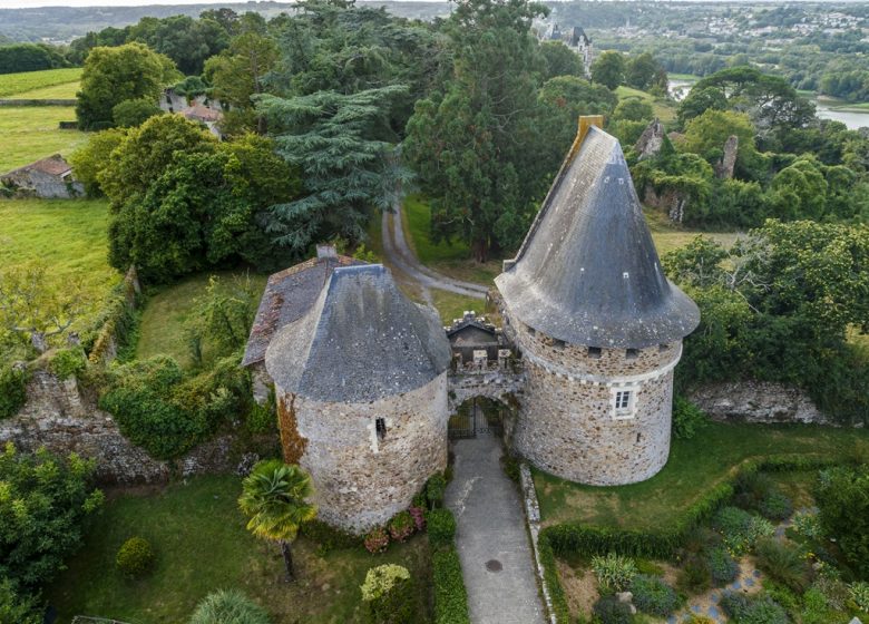 Tours d’entrée de la Citadelle de Champtoceaux