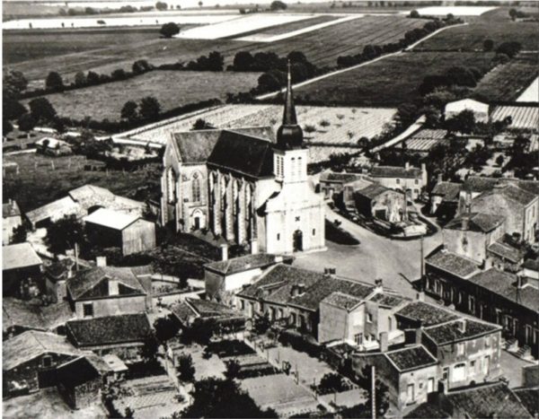 Un atelier en plein air au cœur du bourg